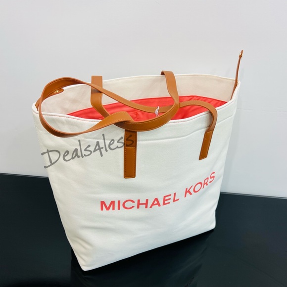 Michael Kors Handbags - Michael Kors Tote Bag